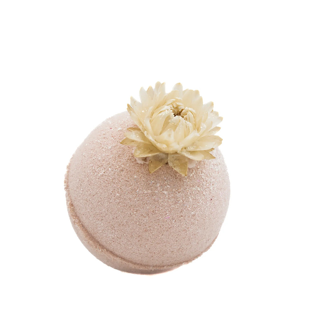 A Pleasant Thought Bliss Vanilla Butter & Nutmeg Bath Bomb