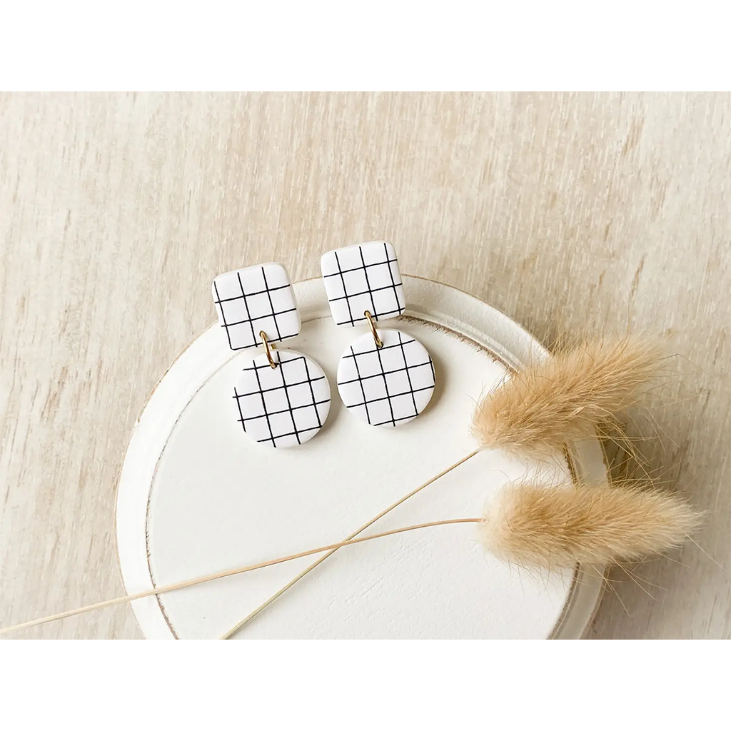 Agaveh Girl Sadie Earrings White