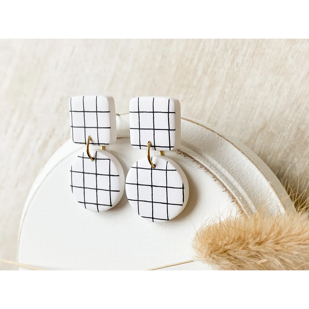 Agaveh Girl Sadie Earrings White