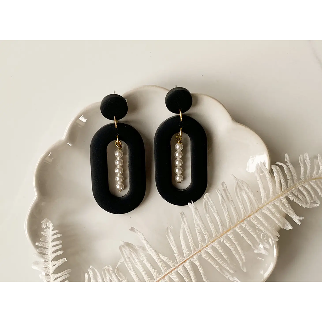 Agaveh Girl Olivia Earrings Black